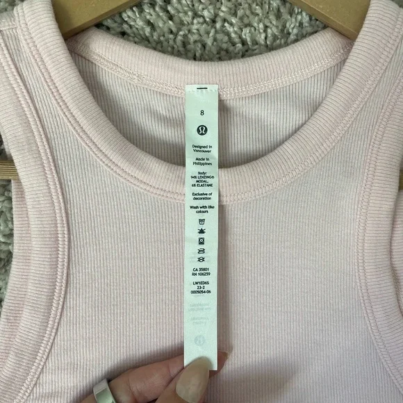Lululemon Hold Tight Cropped Tank Top - Picture 4 of 6